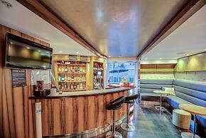 The Quadrant Hotel & Suites