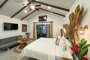 ECOTICA Boutique Hotel