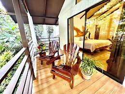 ECOTICA Boutique Hotel