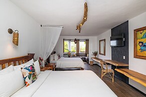 ECOTICA Boutique Hotel
