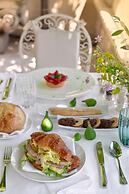 Villa Arcadio Hotel & Resort