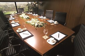 Radisson Blu Dhaka Water Garden