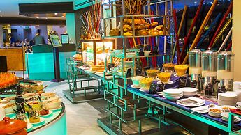 Radisson Blu Dhaka Water Garden