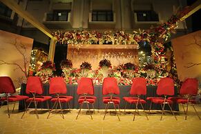 Radisson Blu Dhaka Water Garden