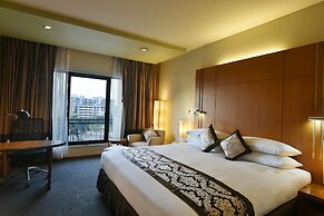 Radisson Blu Dhaka Water Garden