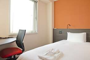 The B Akasaka-Mitsuke