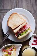 The B Akasaka-Mitsuke