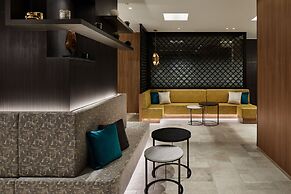 The B Akasaka-Mitsuke