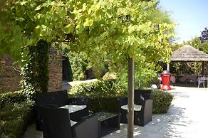 Logis Hotel Domaine du Moulin Cavier