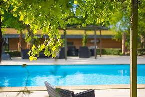 Logis Hotel Domaine du Moulin Cavier