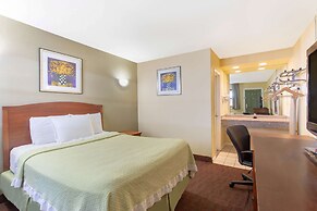 Days Inn by Wyndham Elmsford / White Plains