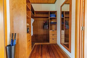 Meeru Maldives Resort Island