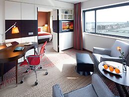 Mövenpick Hotel Amsterdam City Centre
