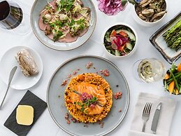 Mövenpick Hotel Amsterdam City Centre