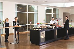 Mövenpick Hotel Amsterdam City Centre