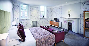 Barnett Hill - Luxury Hotel