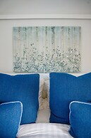 Barnett Hill - Luxury Hotel