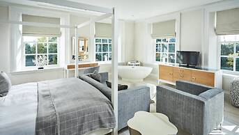 Barnett Hill - Luxury Hotel