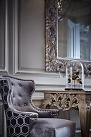 Barnett Hill - Luxury Hotel