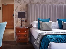 Barnett Hill - Luxury Hotel