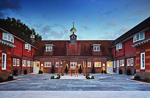 Barnett Hill - Luxury Hotel