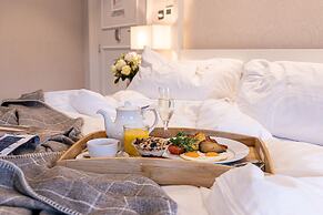 Barnett Hill - Luxury Hotel
