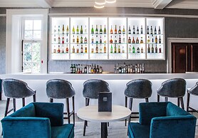 Barnett Hill - Luxury Hotel
