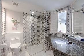 Karon Sea Sands Resort