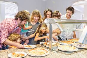 Fergus Club Carema Splash