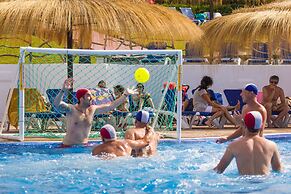 Fergus Club Carema Splash