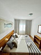 Fergus Club Carema Splash