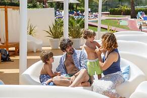 Fergus Club Carema Splash