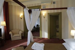 Monika Centrum Hotels