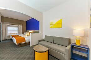 Comfort Suites University Drive