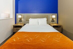 Comfort Suites University Drive