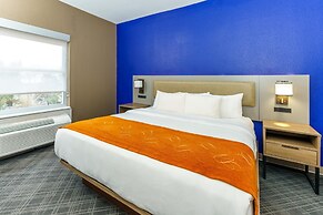 Comfort Suites University Drive