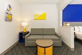 Comfort Suites University Drive