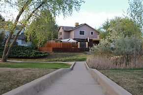 Boulder Twin Lakes Inn