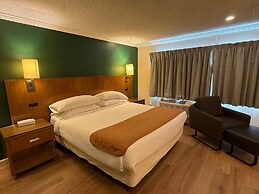 Boulder Twin Lakes Inn