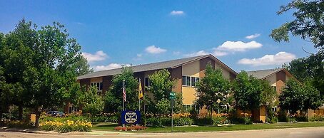 Boulder Twin Lakes Inn