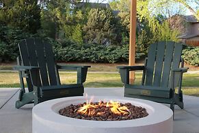 Boulder Twin Lakes Inn