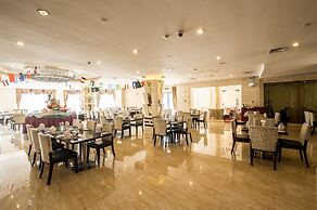 Hongyi Hotel Wuhan University