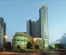 Hongyi Hotel Wuhan University