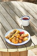 The Ravenala Attitude