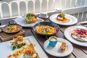 Hilton Fiji Beach Resort and Spa