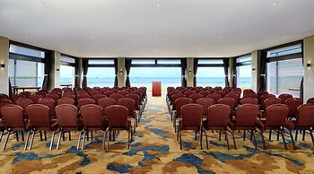 Hilton Fiji Beach Resort and Spa