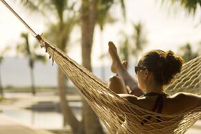 Hilton Fiji Beach Resort and Spa