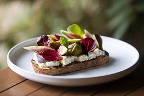 Peppers The Hills Lodge