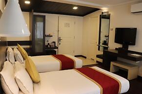 37th Crescent Hotel