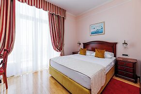 Hotel Savoy